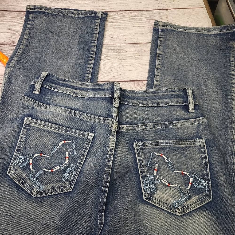 Boutique Jeans with Horse embroidered pockets Size Medium - Picture 7 of 10
